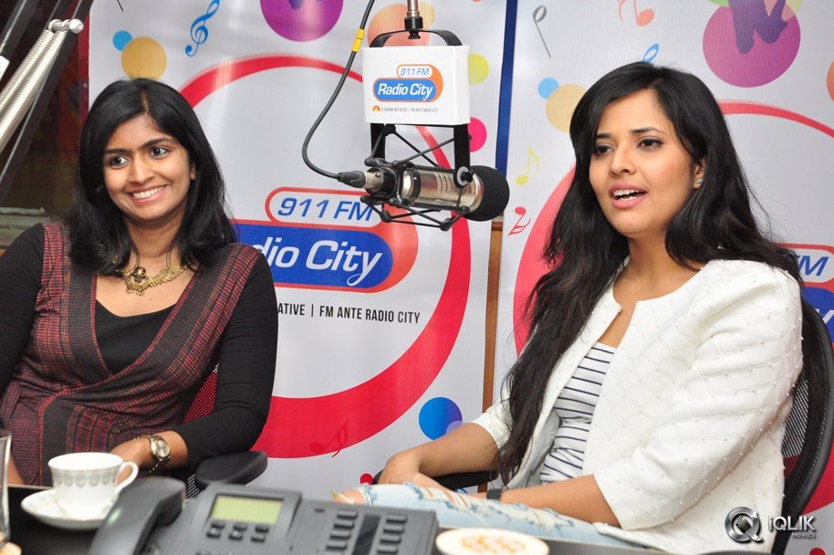 Anasuya-at-Radio-City